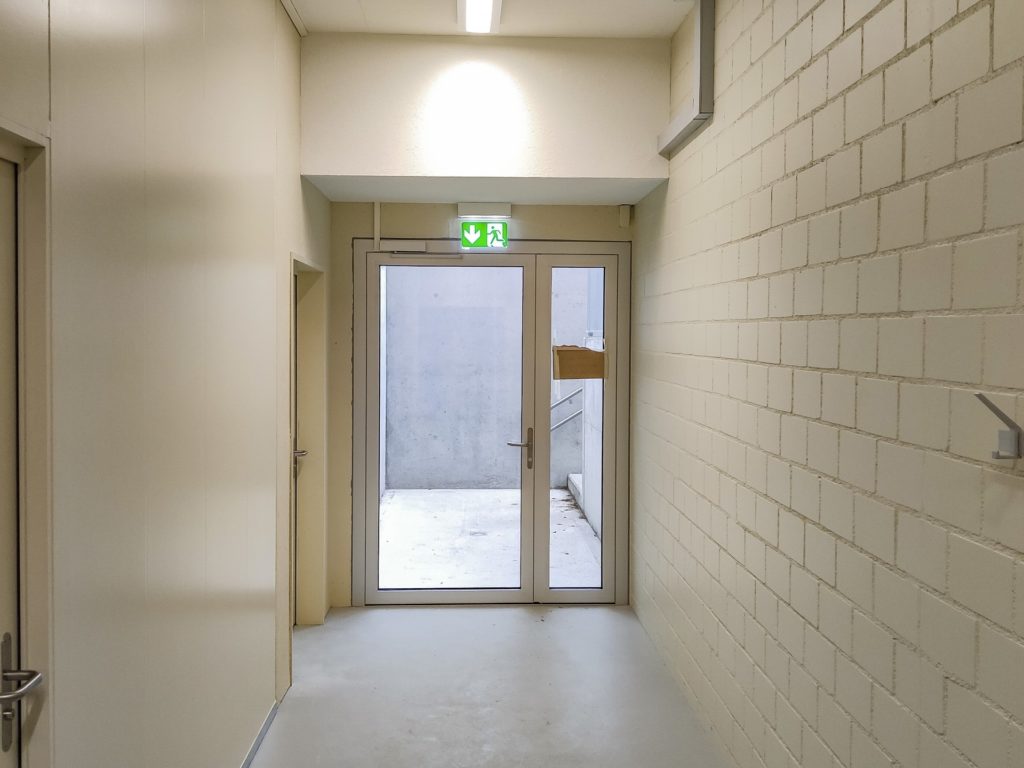 merge treppenabgang sporthalle bünten, unterentfelden