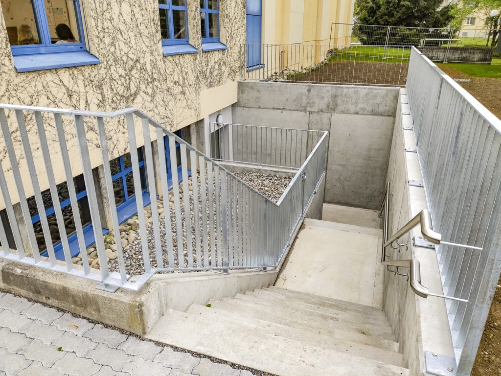 merge treppenabgang sporthalle bünten, unterentfelden