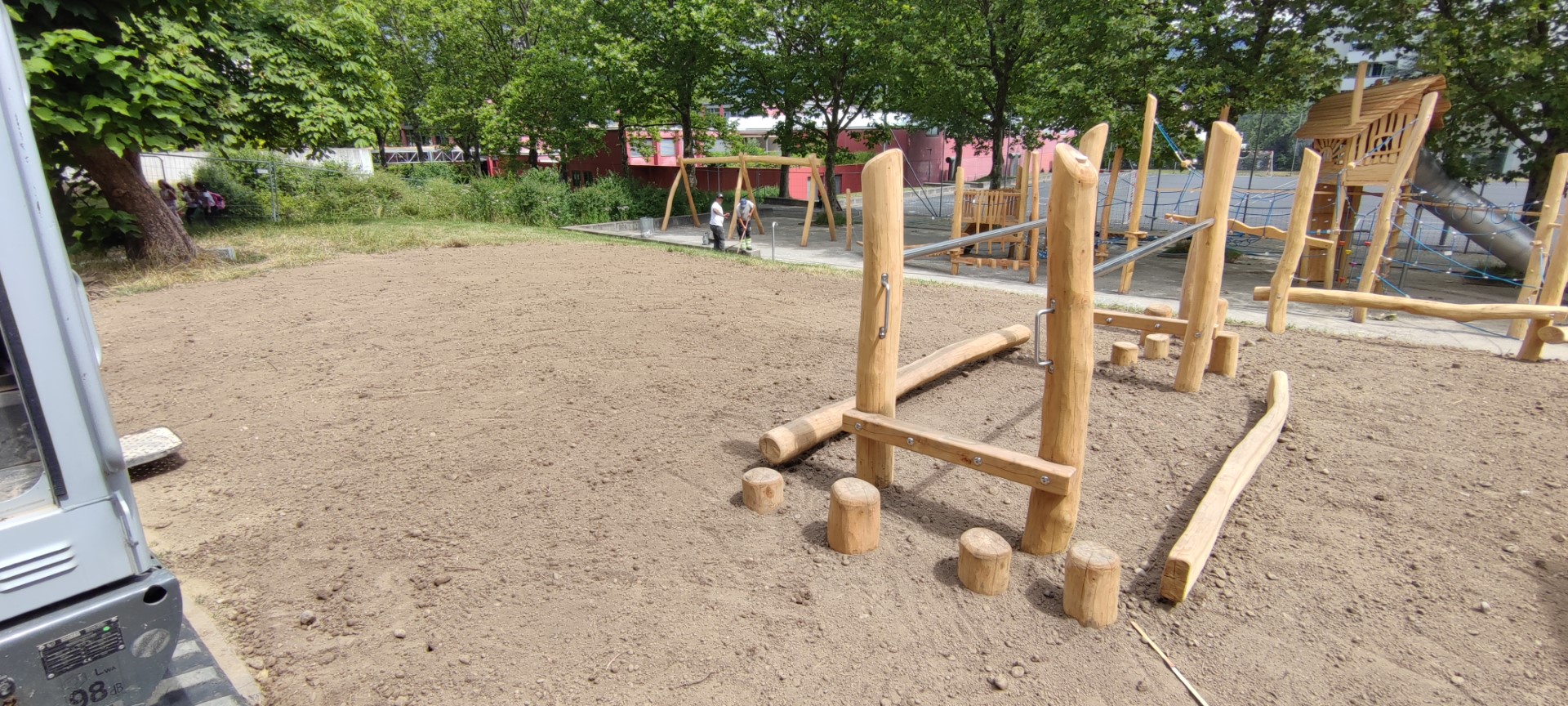 Umgebung & Spielplatz, Schule Neuenhof