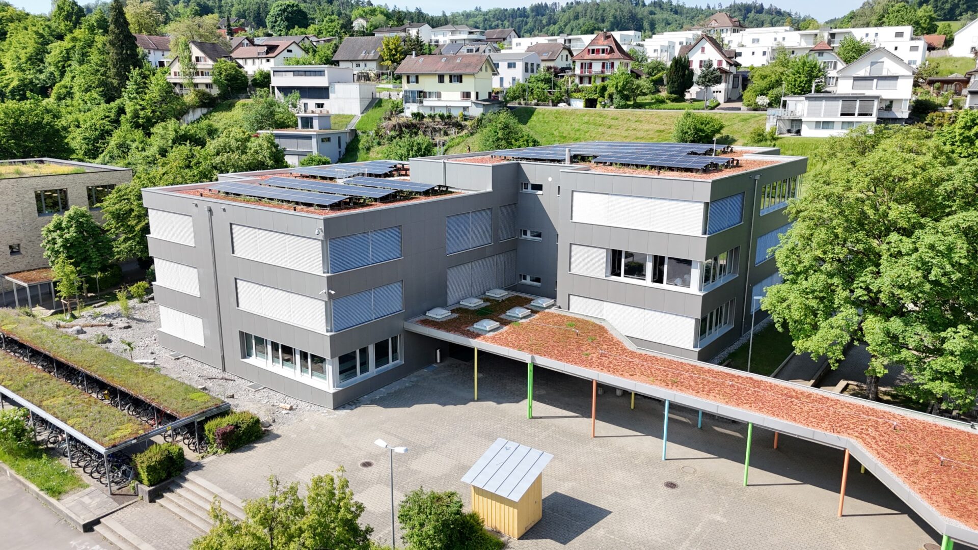 merge Schulhaus Hertimatt 1, Seon